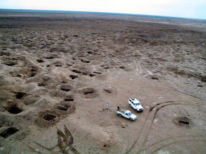 1e - Isin badly looted, many, many artifacts looted from Isin, artifacts bring money on the black market, as well as being wanted for destruction by Islamists, trying to eliminate history contradictory to the teachings of their prophet