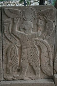 22 - sky-disc symbol of Nibiru