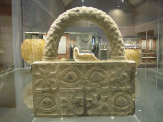 20 - Anu's 8-Pointed Star symbols on a strange artifact