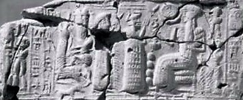 55 - wrestling scene, damaged semi-divine king, goddess Ninsun, & Nannar